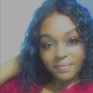 Meet your Posher, Khadijah